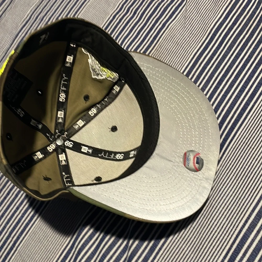 A blue jays hat soldier camouflage color perfect conditions size 7:3/8 - Picture 4 of 4